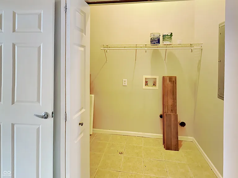 114 S Meridian St #C — Photo 14