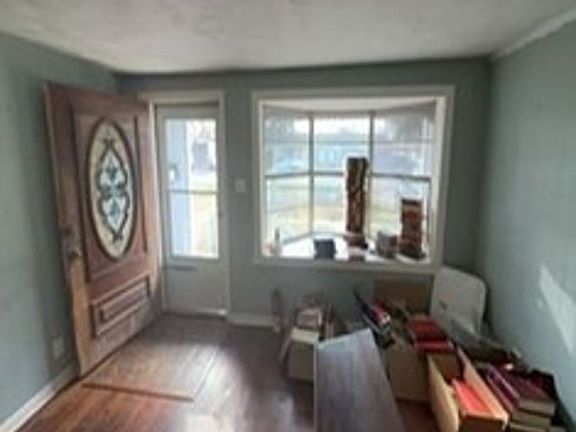 2nd image of 509 W Oak St