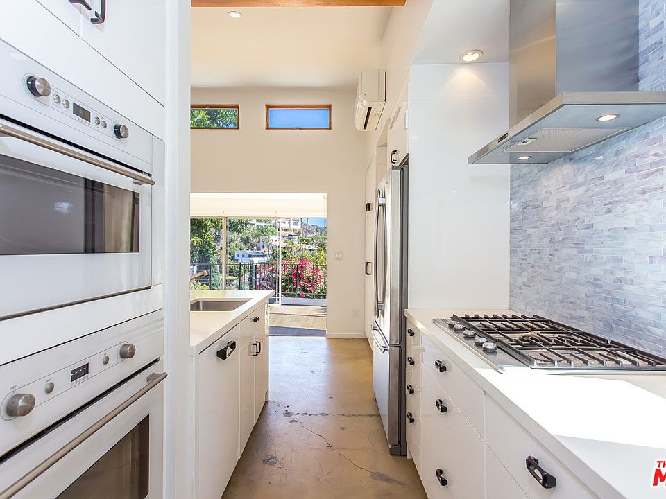 1st image of 2065 Glencoe Way #A