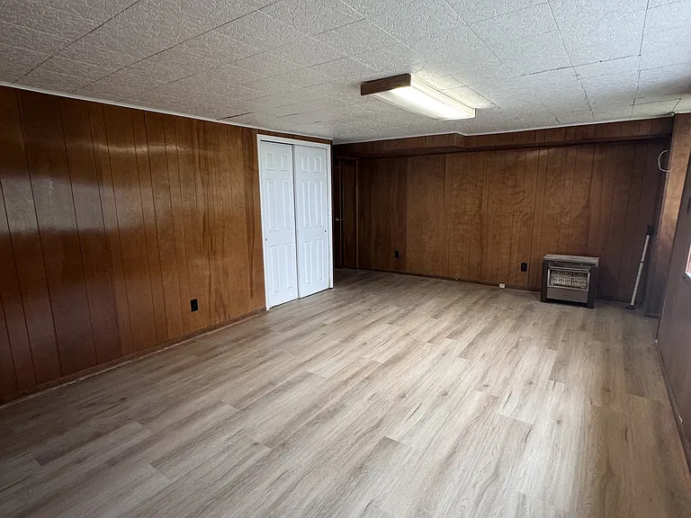 12004 Salina Pl — Photo 3