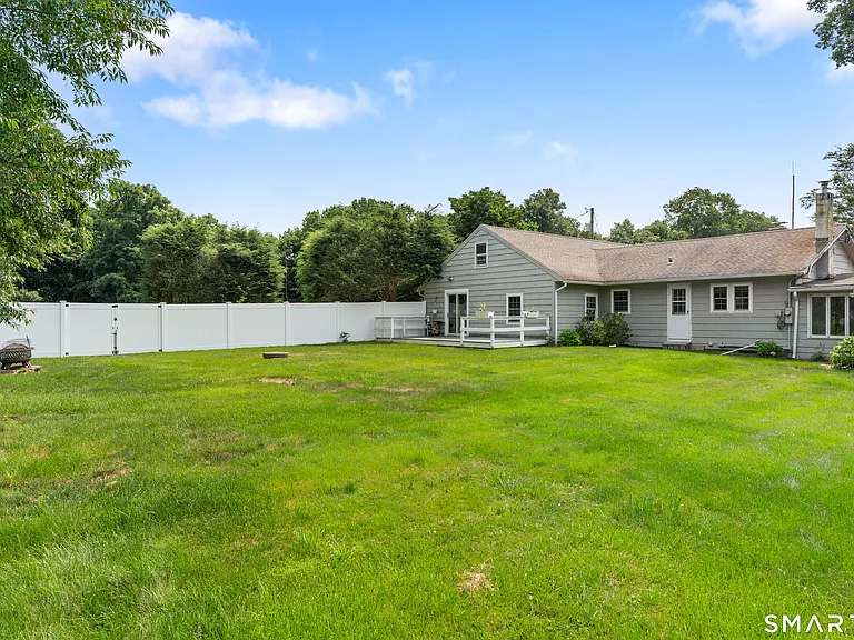 21 Richdale Dr #A — Photo 3