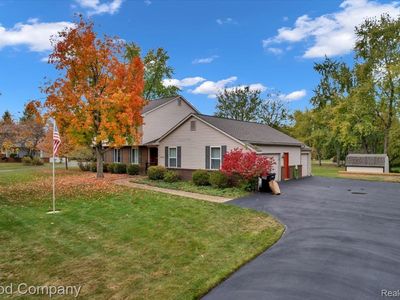 10836 Cartier Dr, Brighton, MI, 48114