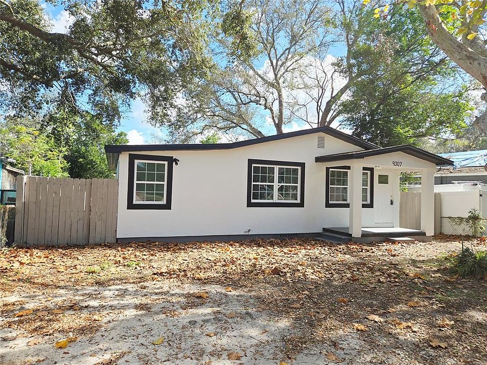 1st image of 9307 N Oakleaf Ave