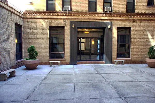 Sold by Citi Habitats | media 7