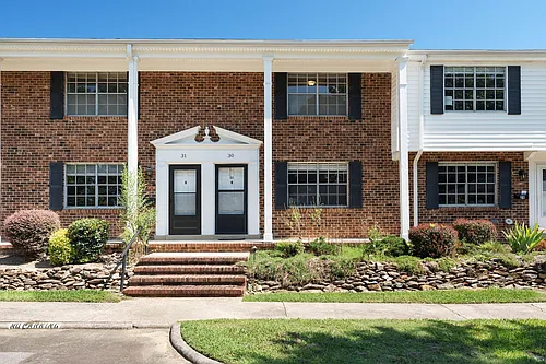 1002 Willow Dr Photo 1