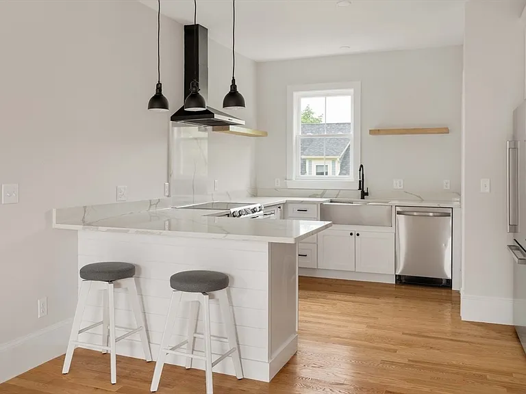 431 Lebanon St #2 — Photo 2