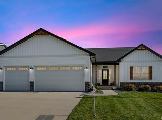 783 Sweet Wood Ln, Blue Grass, IA 52726