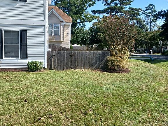 3rd image of 2216 W Berrie Cir