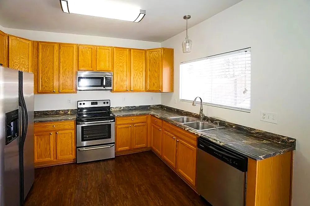 10489 Tracewood Cir — Photo 4