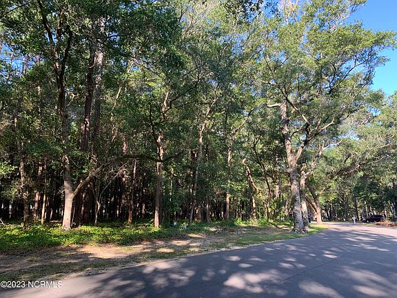 4th image of 605 Folly Drive