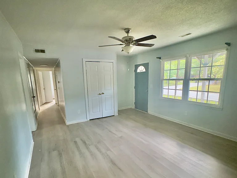 800 Miriam Ave — Photo 7