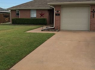 1416 Parliament St, Burkburnett, TX 76354