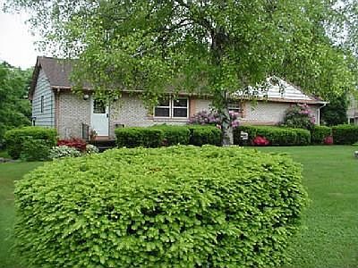 1st image of 2440 Lawnherst Ave