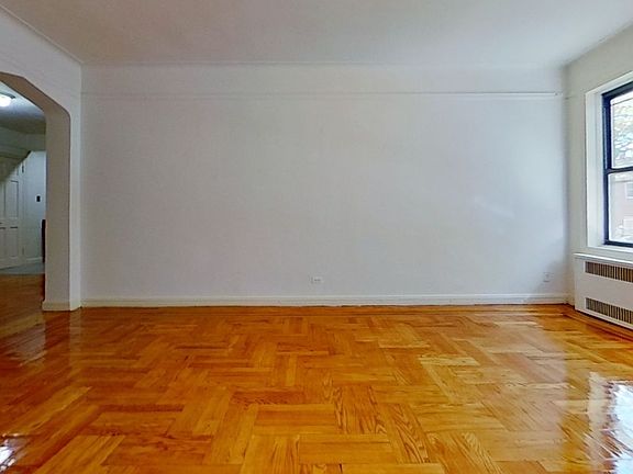 4th image of 47-25 40th St #E