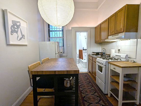 4th image of 774 9th Ave #1RN