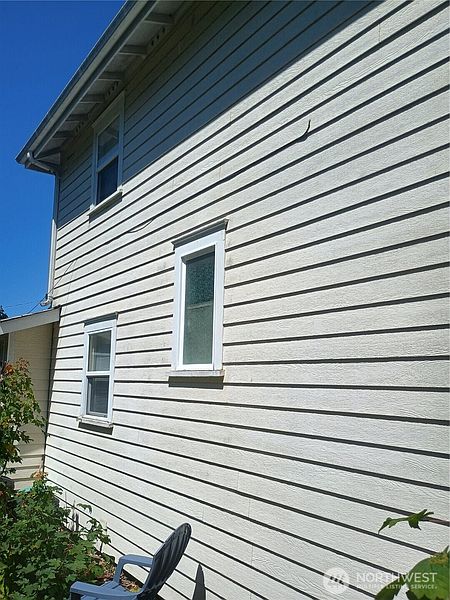 4th image of 2908 N Lawrence Street