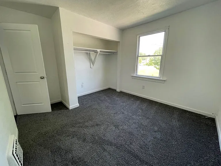 420 Haney Ave — Photo 8