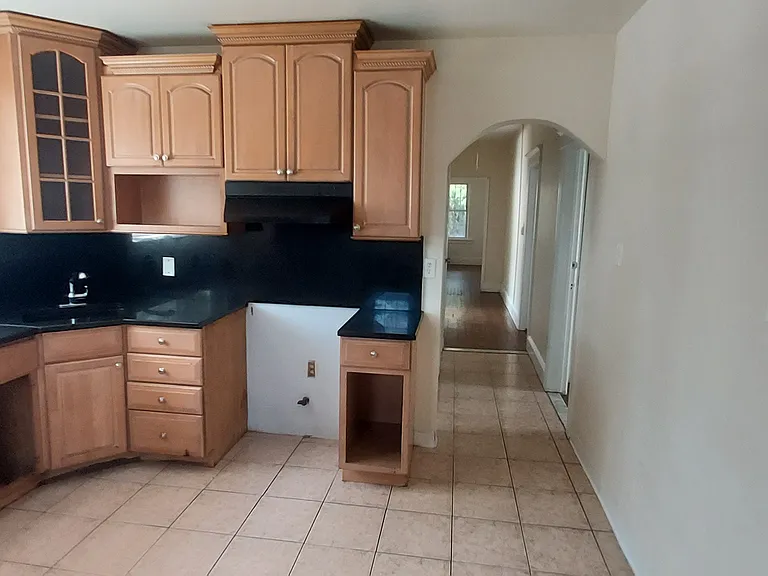 463 E 23rd St #1 — Photo 9