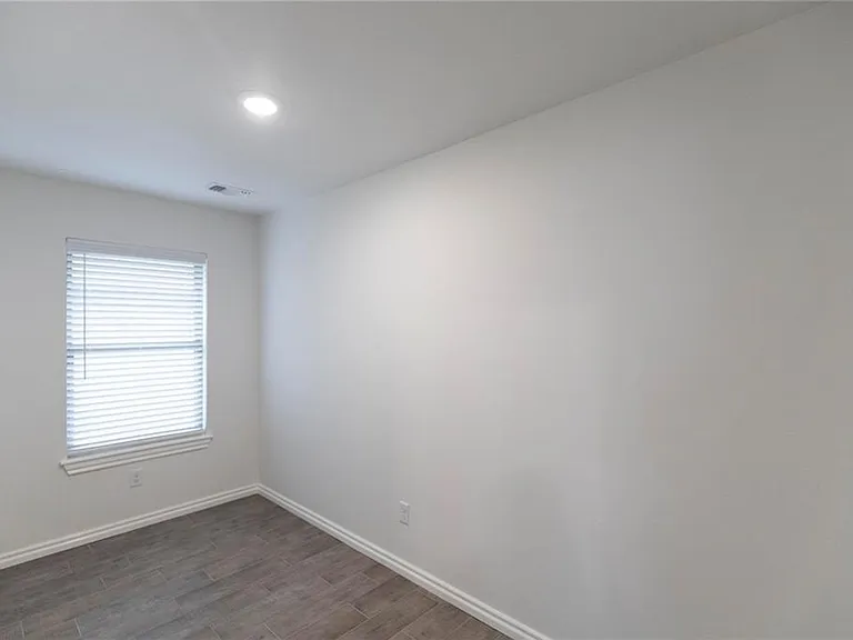 1816 Zayden Ln — Photo 16