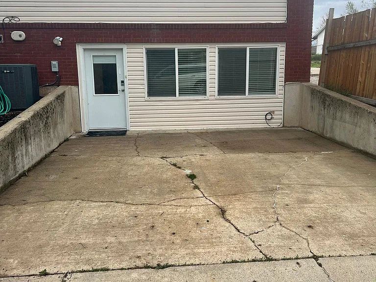102 E Mutton Hollow Rd #MOTHER-IN-LAW APART — Photo 12
