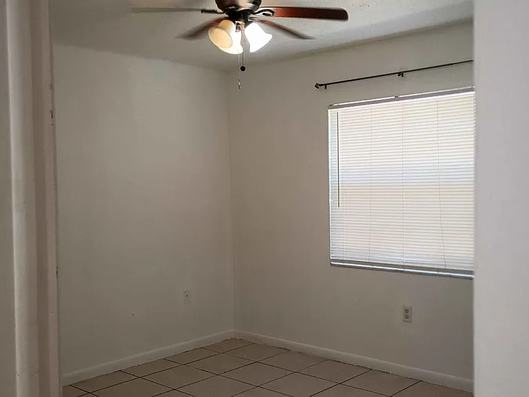 4907 E Temple Heights Rd #B — Photo 4