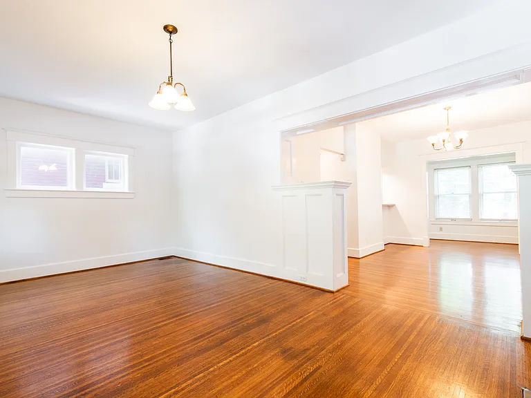 1604 Edgeland Ave — Photo 6