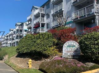 28610 16th Ave S APT 303, Federal Way, WA 98003