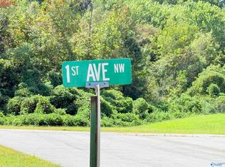 5.6 1st Ave NW, Arab, AL 35016