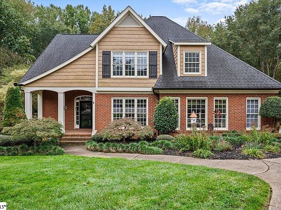 2nd image of 7 Black Pine Ct