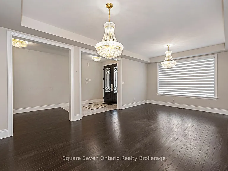 2147 Vineland Cres — Photo 11