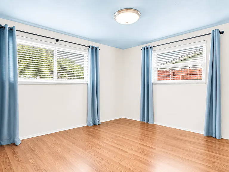 3628 Holiday Lake Dr — Photo 18