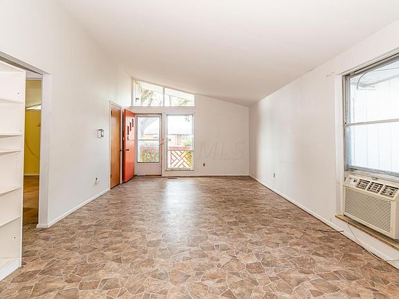 2nd image of 3867 Halsey Pl
