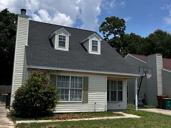 3rd image of 2390 Trafalgar Dr