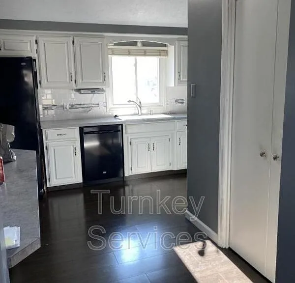 15423 Stony Brook Blvd — Photo 6