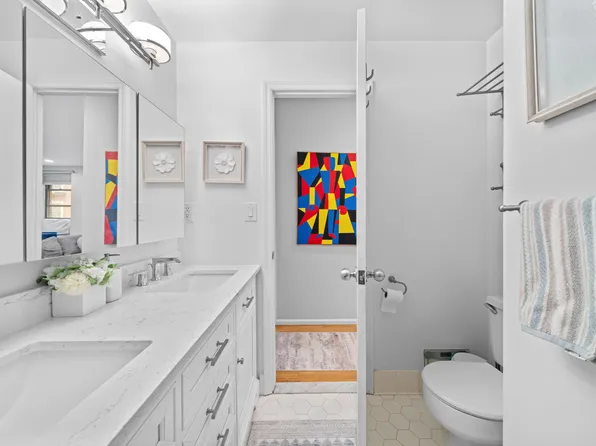 315 West 99th Street image 10 of 19