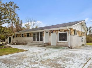 226 Great Neck Landing Rd, Hubert, NC 28539