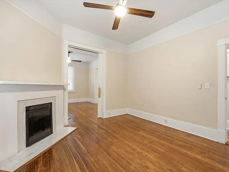 2305 Abercorn St — Photo 27