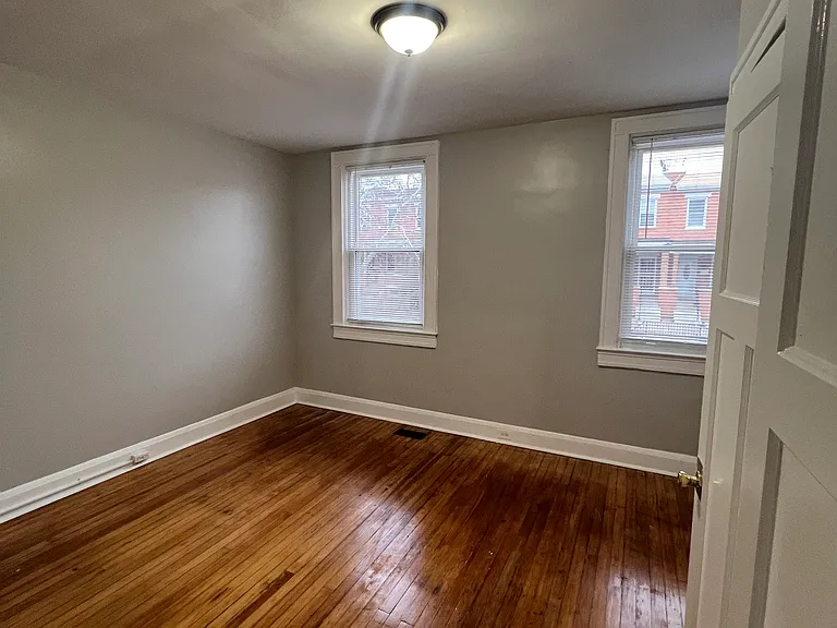 4219 Sheldon Ave — Photo 6