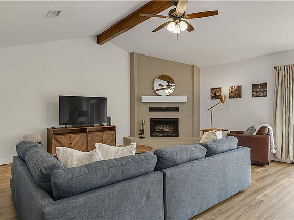 4th image of 2824 Forestwood Dr