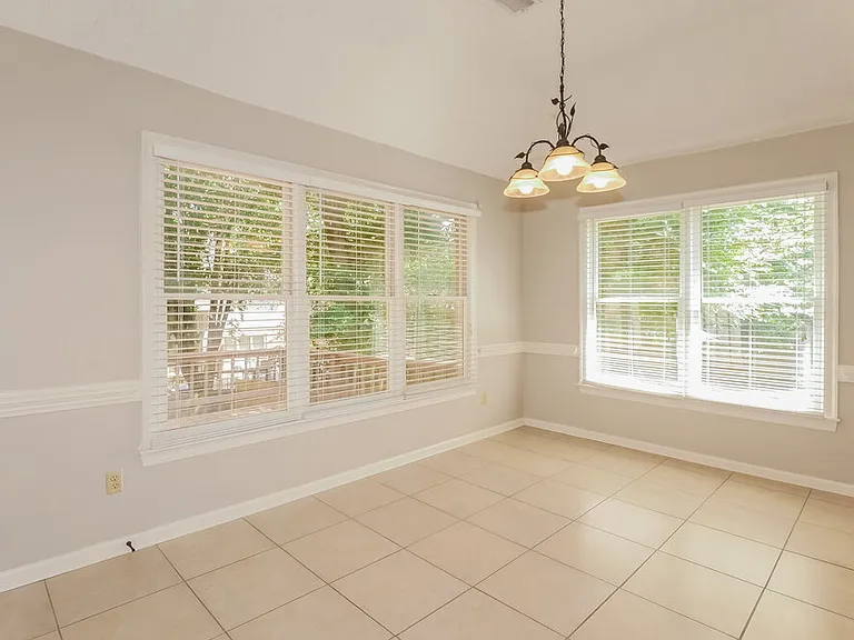 8633 Meadow Green Dr — Photo 8