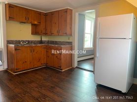 1237 State St, Bangor, ME