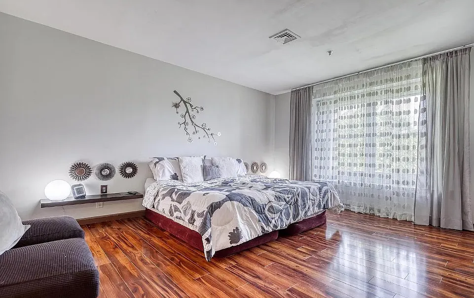 2 bed, 1088 sqft, $1,350 — Photo 1