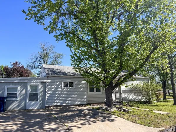300 W Willow St, Independence, KS 67301
