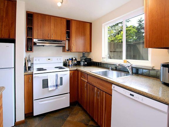 5th image of 146 Palo Verde Ter