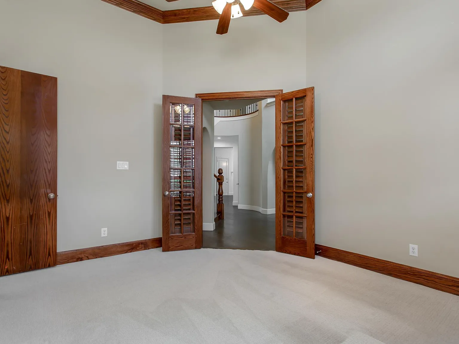 3 bed, 2.5 bath, 3512 sqft, $3,600 — Photo 4
