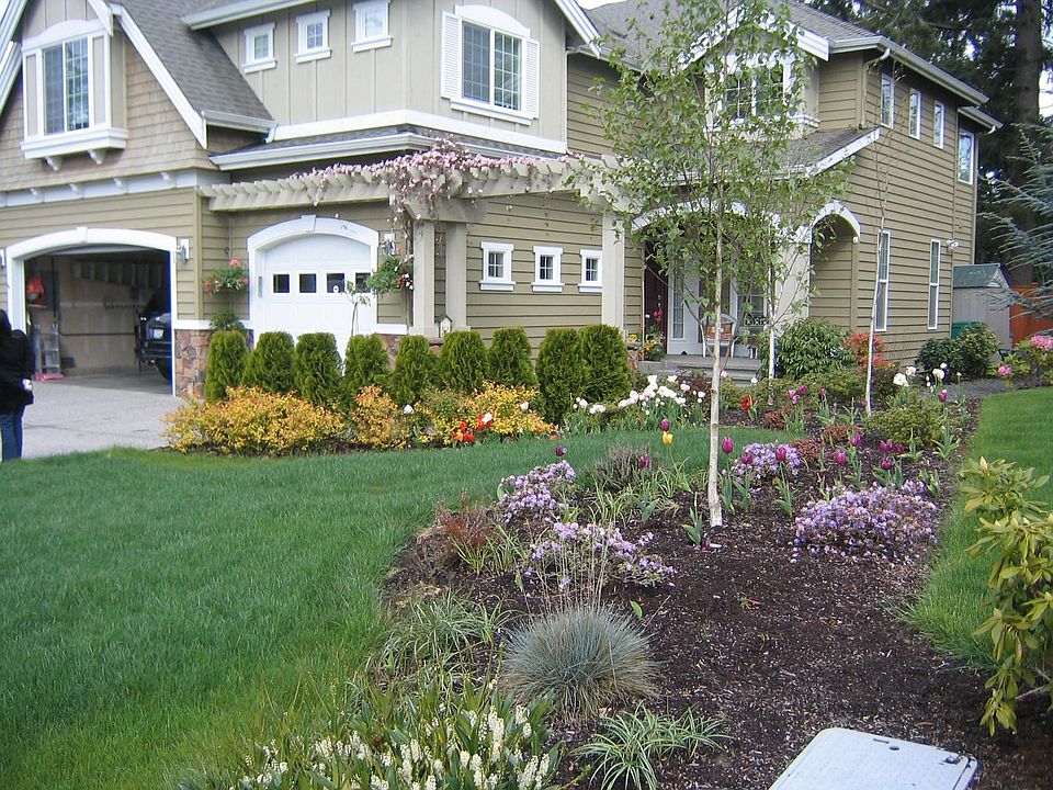 1st image of 1013 204th Pl SW