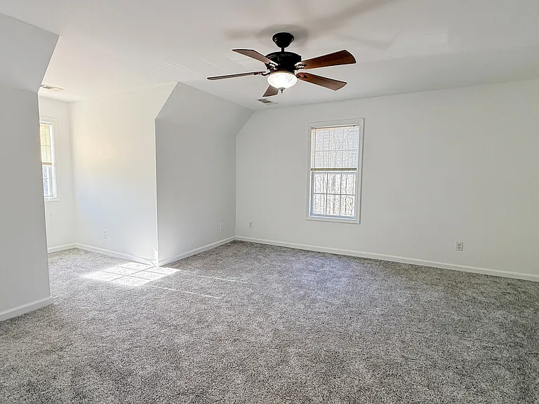 3395 Woodlake Ln — Photo 15