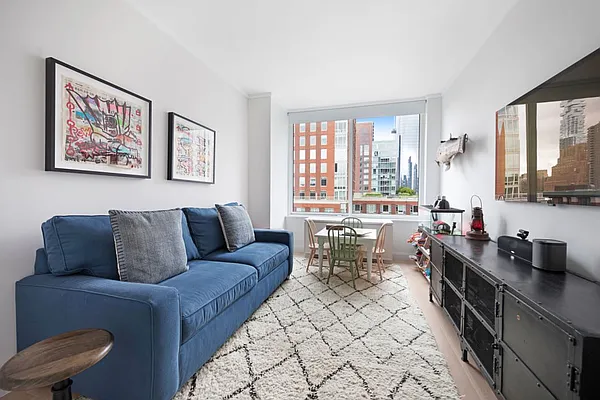 Sold by Compass | media 7