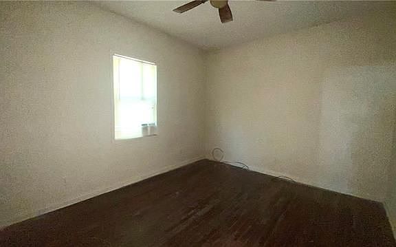 4th image of 8633 Belfast St