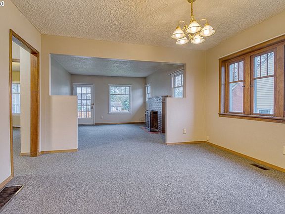 5th image of 602 W Fourth Plain Blvd